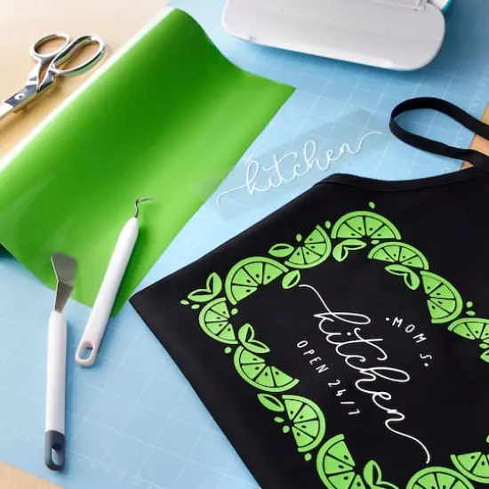 Siser&reg; EasyWeed&reg; Heat Transfer Vinyl, 36" Green Apple {3}