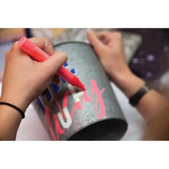 Montana Fine Acrylic Marker Fire Red {5}