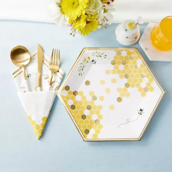 Kate Aspen&reg; 9" Sweet As Can Bee Paper Plates, 32ct. {5}