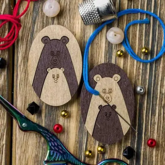Wonderland Crafts Bear Double-Sided Magnetic Needle Holder {3}