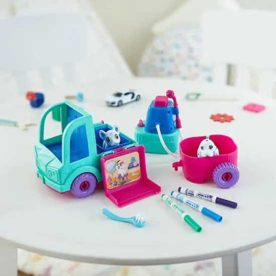 Crayola&reg; Scribble Scrubbie&reg; Pets! Pet Grooming Truck {7}