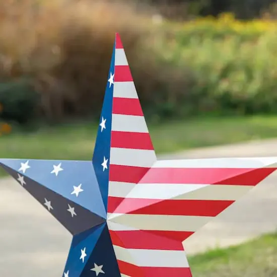 Glitzhome&reg; 30.75" Metal Patriotic Yard Stake D&eacute;cor {6}