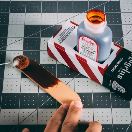 Angelus&reg; Leather Dye English Tan {7}