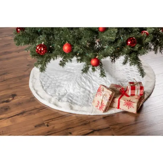 DII&reg; Cream Diamond Quilted Holiday Tree Skirt {3}
