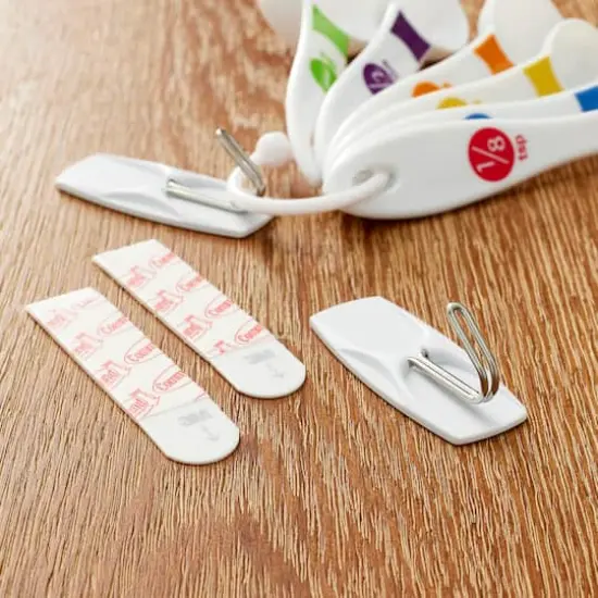 3M Command&trade; Metal Wire Hooks {3}