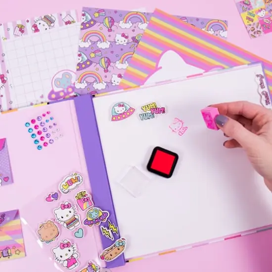 Hello Kitty&reg; All-in-One Scrapbook {4}