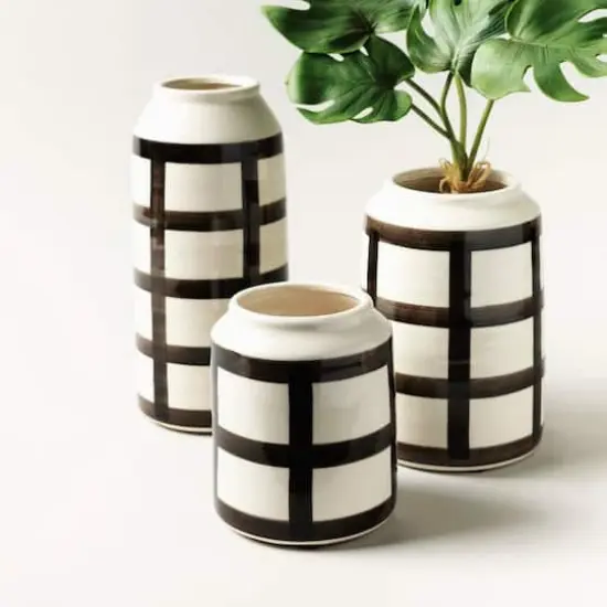 6" Ivory & Black Terra Cotta Vase {3}