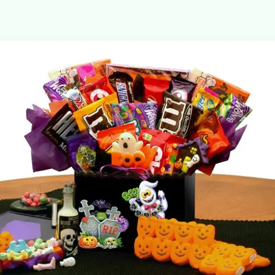Spooktacular Sweets Halloween Gift Box {1}