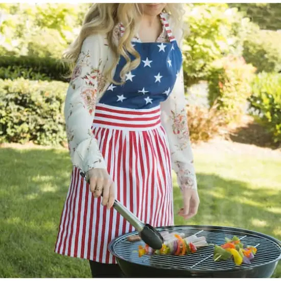 DII&reg; Red, White & Blue Stars & Stripes Skirt Apron {6}