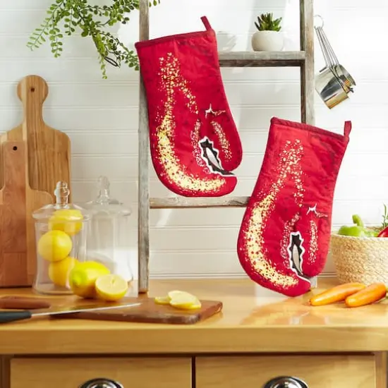 DII&reg; Lobster Claw Oven Mitt Set {3}