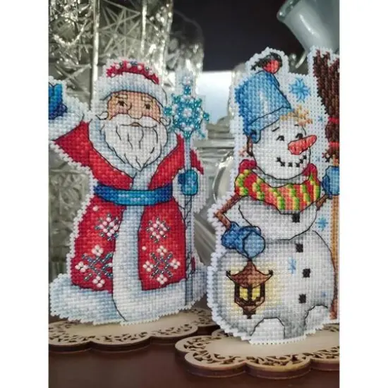 MP Studia Snowman Plastic Canvas Counted Cross Stitch Kit {5}
