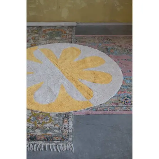 Hello Honey&reg; Cotton Tufted Two-Tone Rug With Flower {3}