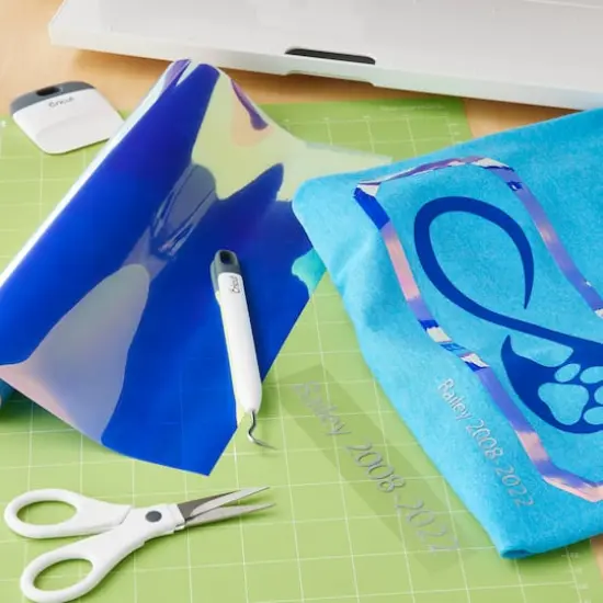 Cricut&reg; Holographic Iron-On Blue {3}