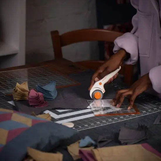 Fiskars&reg; 45mm Trigger Rotary Cutter {6}