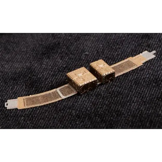 Metal Earth&reg; Deadpool Steel Model Kit {13}