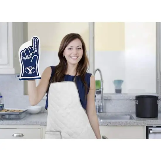 Quilted No.1 Oven Mitt BYU Cougars {6}
