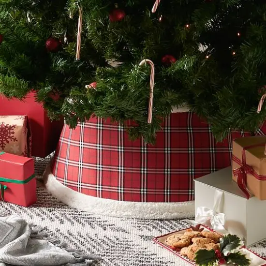 DII&reg; Red Plaid Holiday Tree Collar {6}