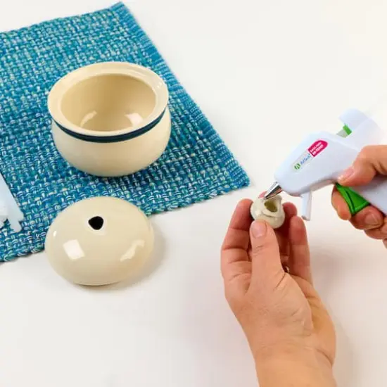 AdTech&reg; Hi-Temp&trade; Mini Glue Guns. 4ct. {6}