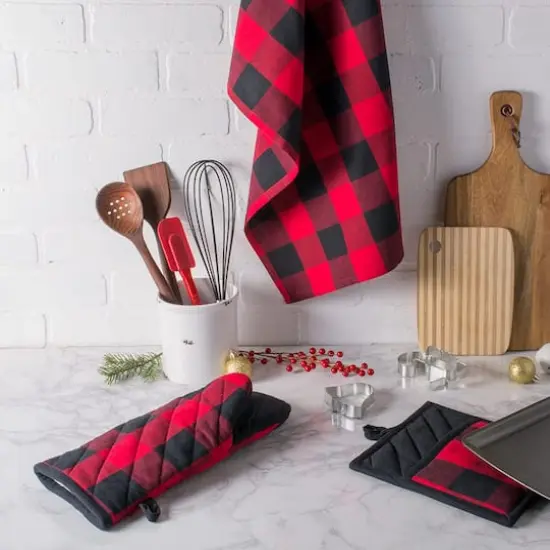 DII&reg; Buffalo Check Potholders, 2ct. Tango Red/Black {5}