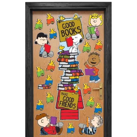 Eureka&reg; Peanuts&reg; Reading Door D&eacute;cor Kit {3}
