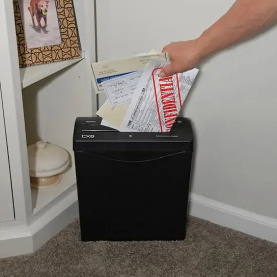 Royal&reg; CX8 Crosscut Shredder {6}