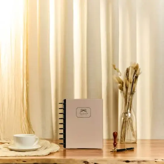 The Classic Happy Planner&reg; Heritage Charm {4}