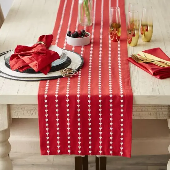 DII&reg; 72" White Hearts Dobby Table Runner {4}