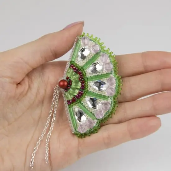 BP-303C Fan Broach Beadwork Kit {3}