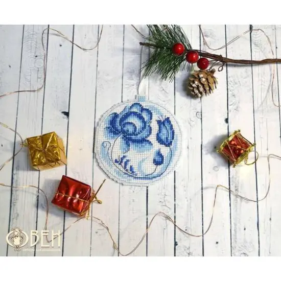 Oven Christmas Tree Toy Cross Stitch Kit {3}