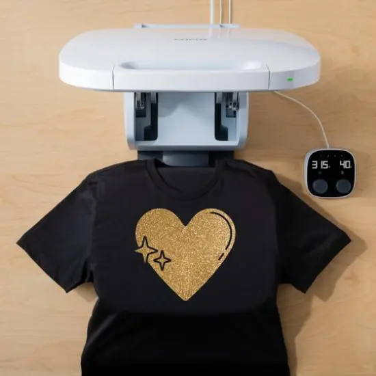 Cricut&reg; Smart Iron-On&trade; Glitter, 25" x 12ft. Gold {6}