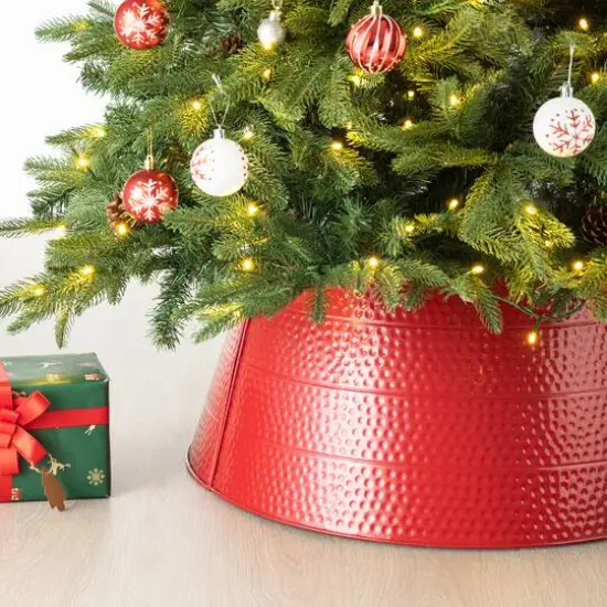 Glitzhome&reg; 22" Hammered Metal Tree Collar Red {4}