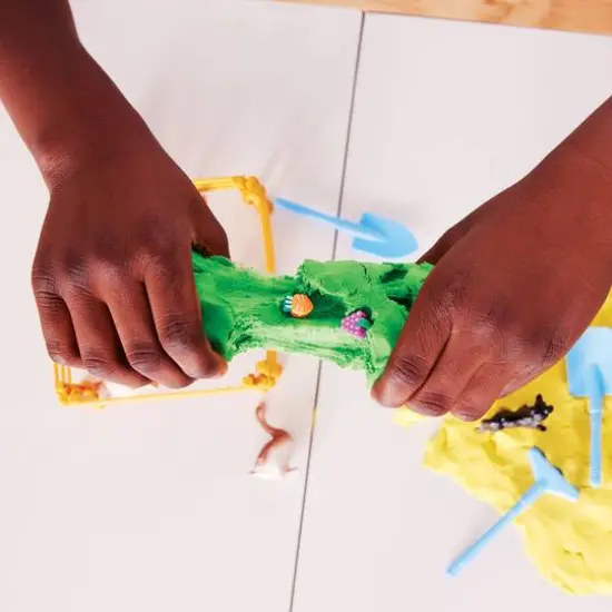 Creativity for Kids&reg; Farm Sensory Pack {8}