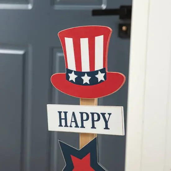 Glitzhome&reg; 35.7" Patriotic Americana Wooden Top Hat Porch Sign {5}