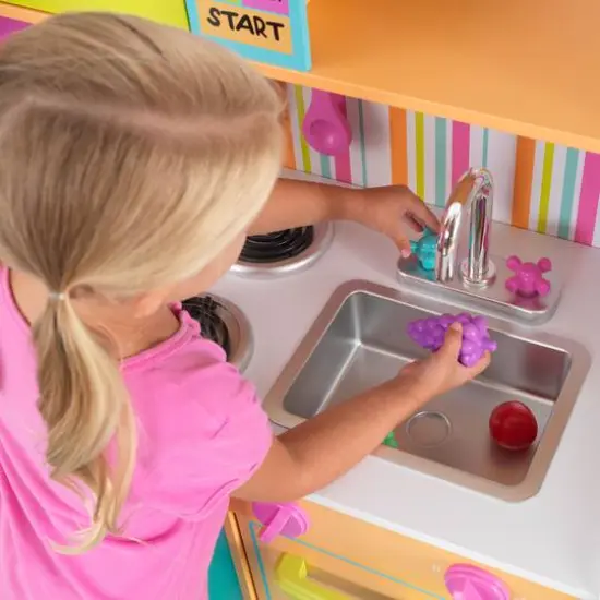 KidKraft Deluxe Big & Bright Kitchen {8}
