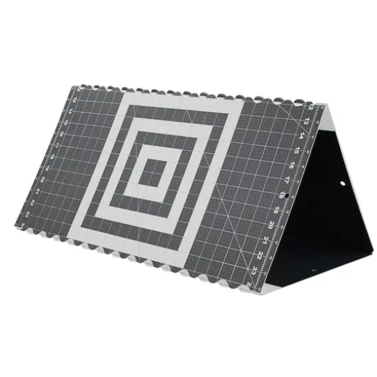 Fiskars&reg; Folding Cutting Mat, 24" x 36" {4}