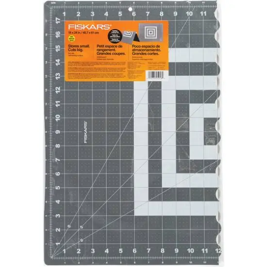 Fiskars&reg; Folding Cutting Mat, 18" x 24" {6}