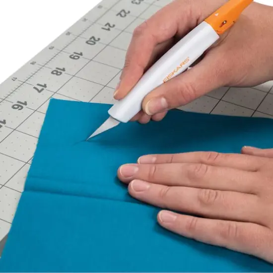 Fiskars&reg; Easy Blade Change Fabric Knife {7}
