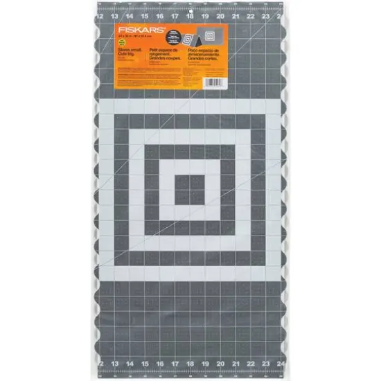 Fiskars&reg; Folding Cutting Mat, 24" x 36" {6}