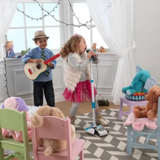 KidKraft Sing Along Mic & Amp {7}