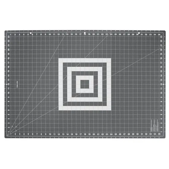 Fiskars&reg; Folding Cutting Mat, 24" x 36" {1}