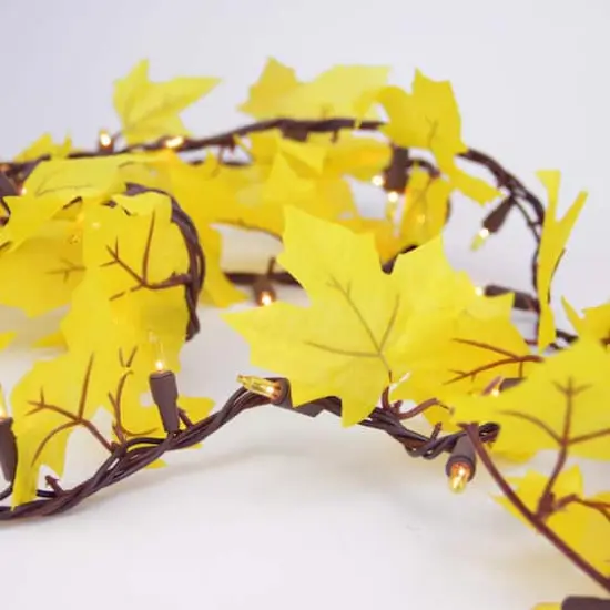 50ct. Yellow Leaf Light Garland {1}